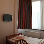 Wali's 3*