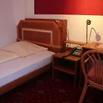 Hotel Wali's 3*