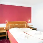 Wali's 3*