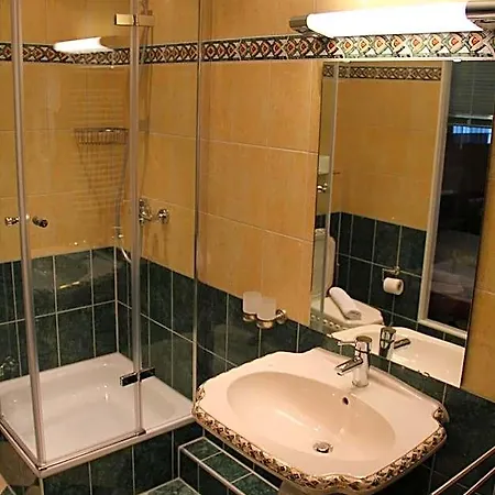 Wali's Otel