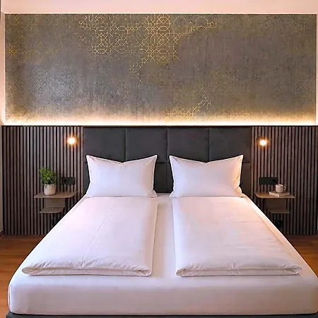Hotel Wali's