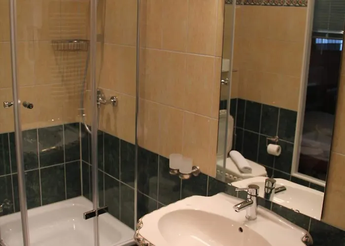 Отель Wali's 3*